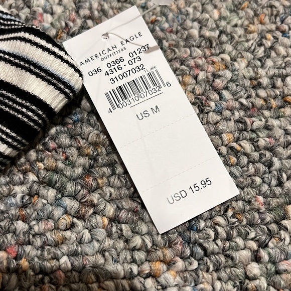 American Eagle strapless crop top - Picture 3 of 4